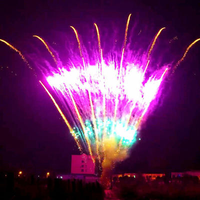 Chinese 130 Shots Tampilan Festival Natal Kue Kembang Api 1.4G Kembang Api Kue Profesional Luar Ruangan Untuk Pesta