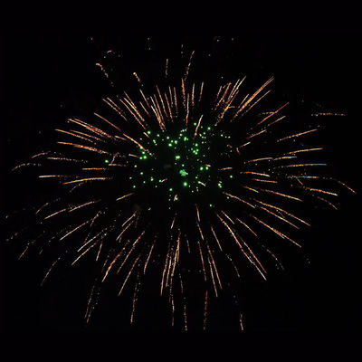 Cina 2.75 Inch 36 Shots Konsumen Kue Kebakaran 1.4 Pro Fire Crackers Kue Kebakaran Pyrotechnics Untuk Tahun Baru